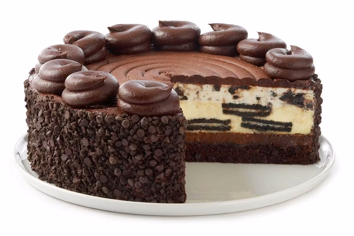 10-Inch Oreo Dream Extreme Cheesecake - The Cheesecake Factory Menu Prices 2026